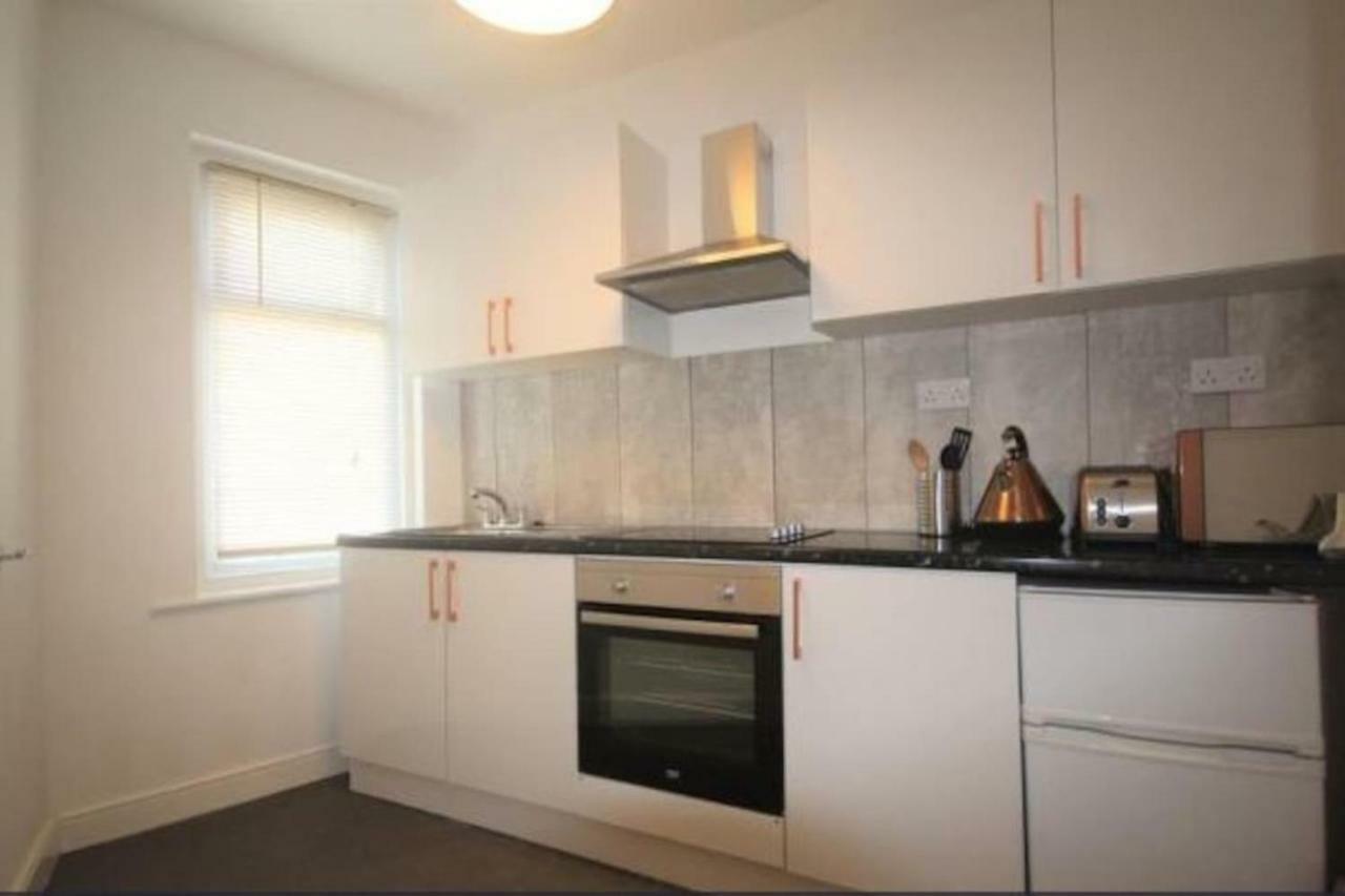 Bright City Center Apartment - Close To Beach Bournemouth Exterior photo